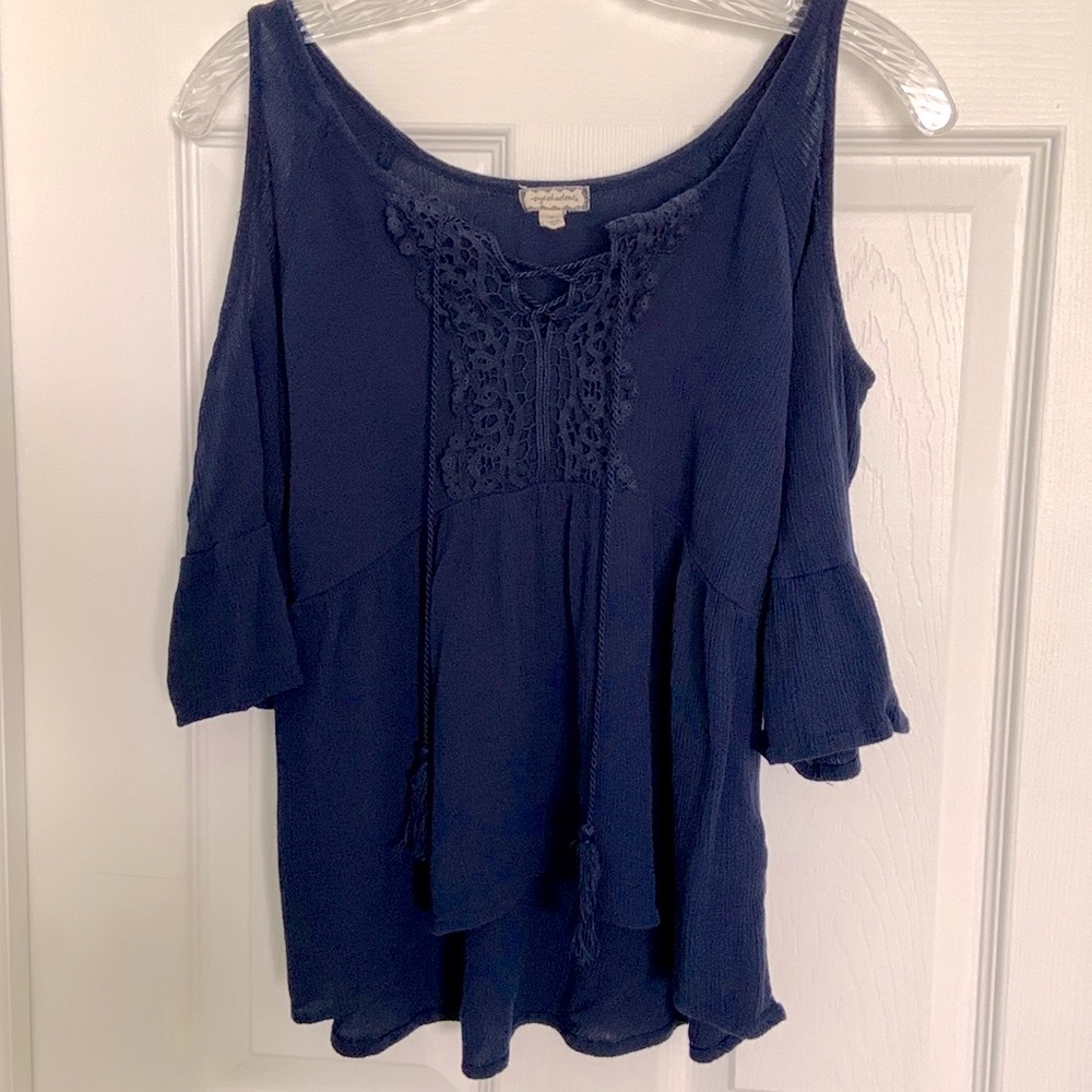 Eyeshadow Cold Shoulder Blouse, Small